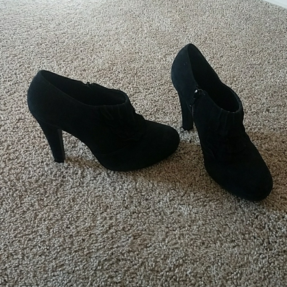 Women's shoes